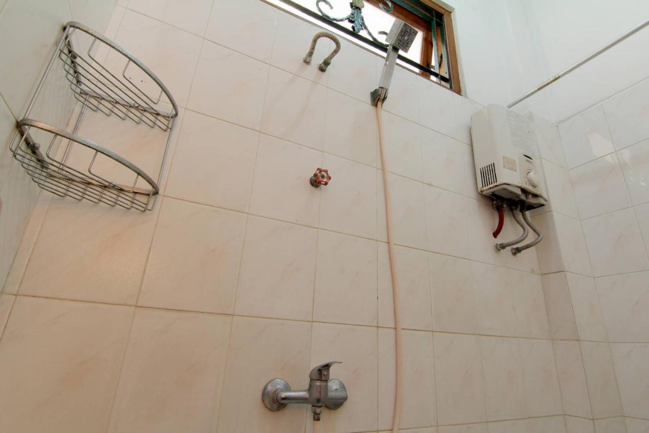 Hotel Fevytra Syariah Yogyakarta Luaran gambar